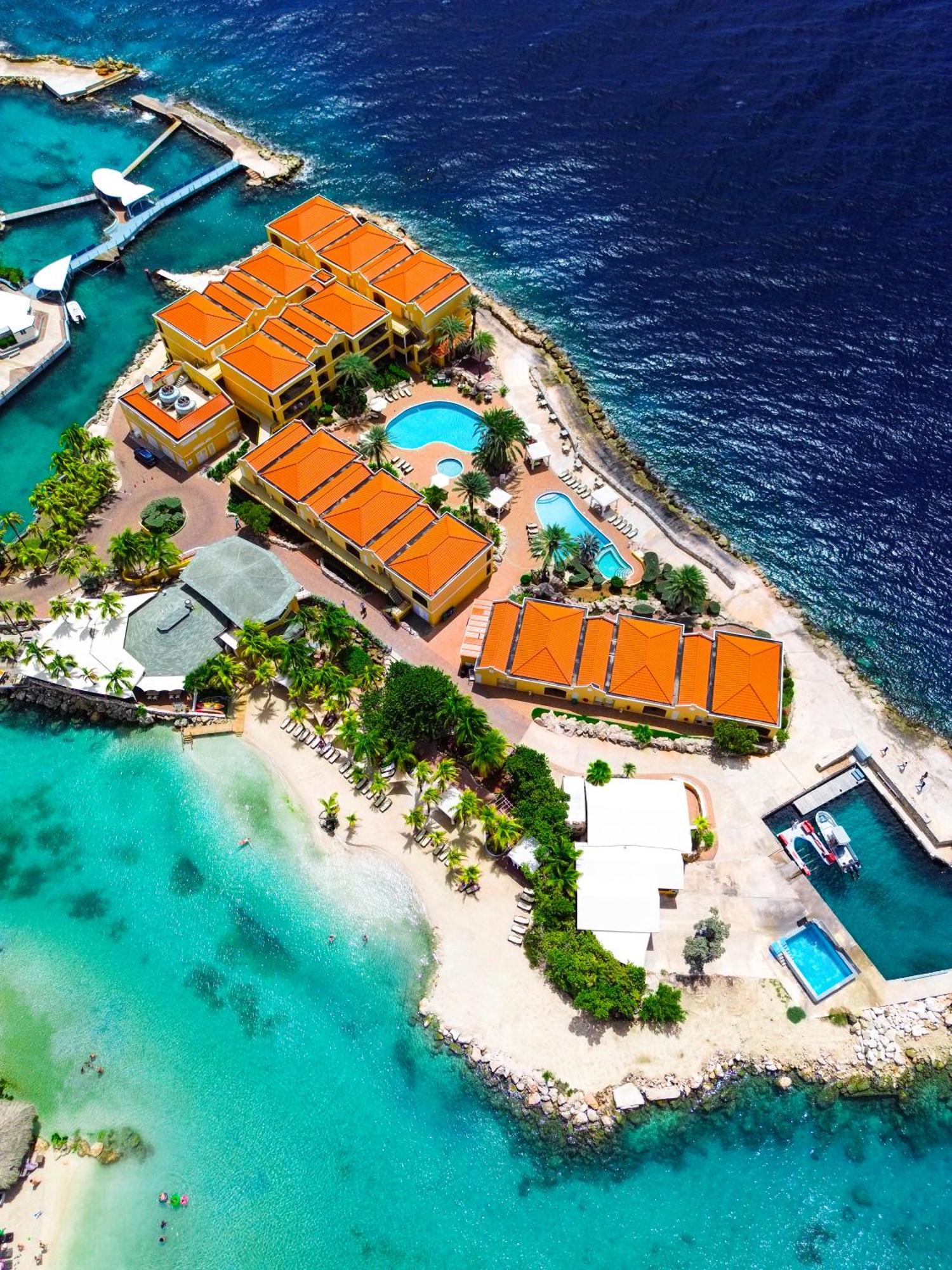 The Royal Sea Aquarium Resort Willemstad Bagian luar foto