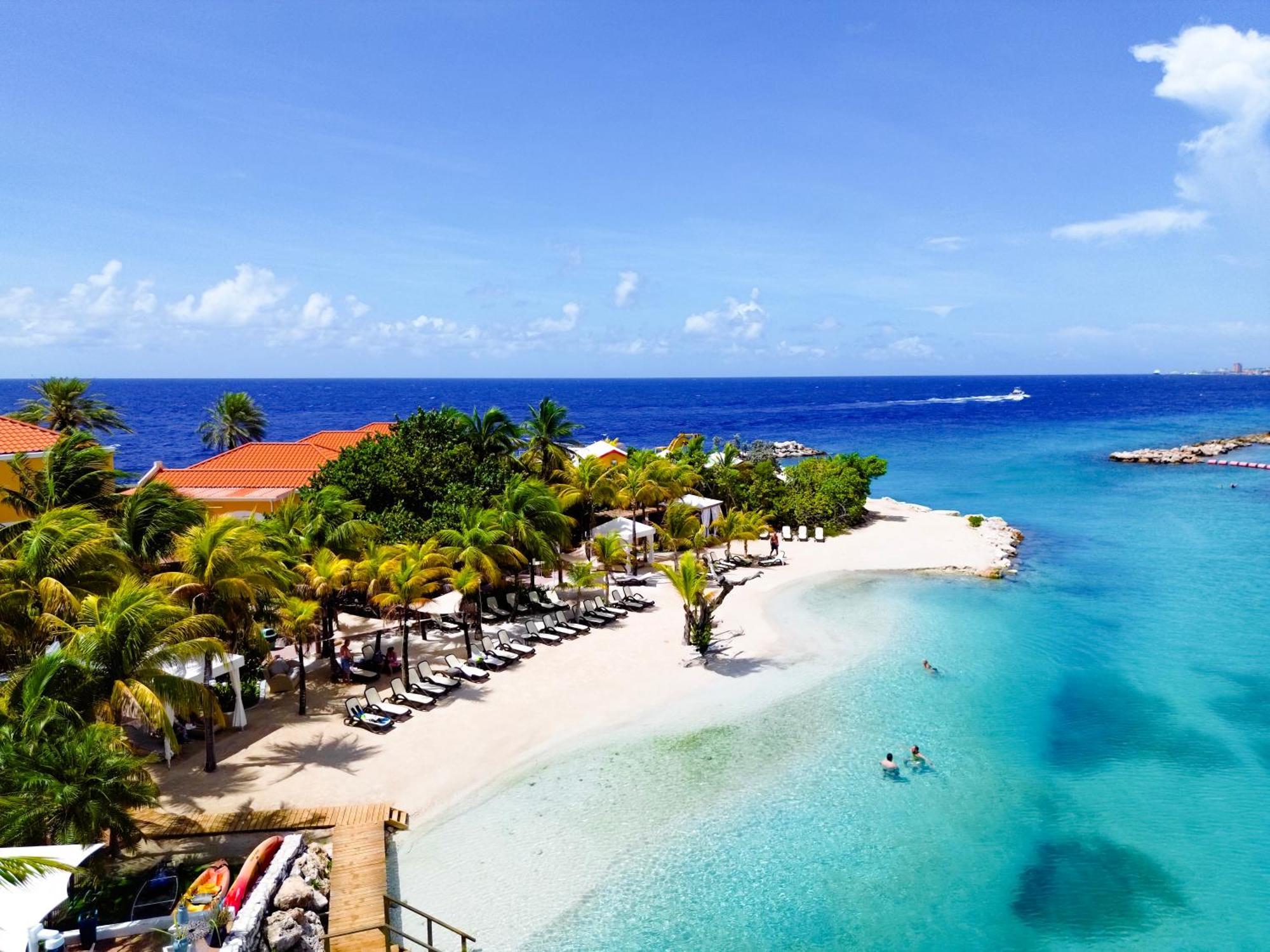 The Royal Sea Aquarium Resort Willemstad Bagian luar foto